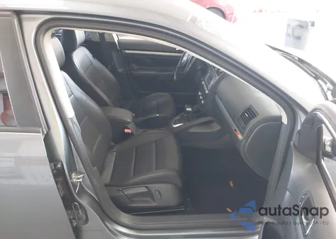 2010 Volkswagen Jetta Limited Edition from USA, damaged, VIN 3VWRX7AJ9AM131068